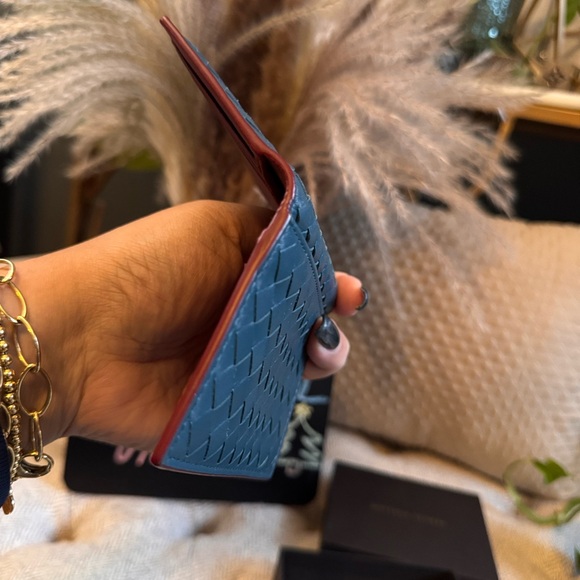 Bottega Veneta Bicolour Cardholder/wallet*PRICE is FIRM* - Picture 12 of 17